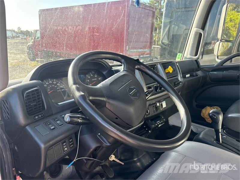Hino 4x2 Refrigerated Truck (Inoperable) Рефрижератори