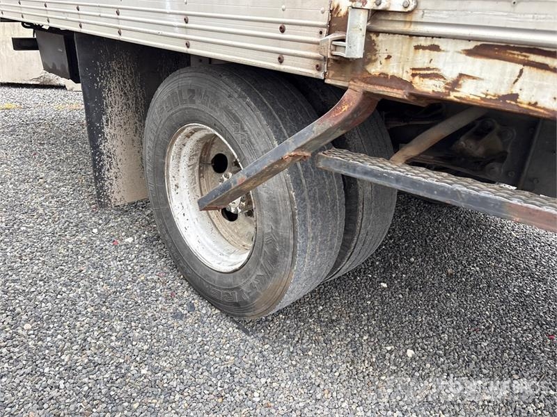 Hino FE2620 4x2 Cargo COE Extended Cab Van Truck Kapali kasa kamyonlar
