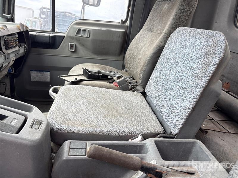 Hino FE2620 4x2 Cargo COE Extended Cab Van Truck Kapali kasa kamyonlar