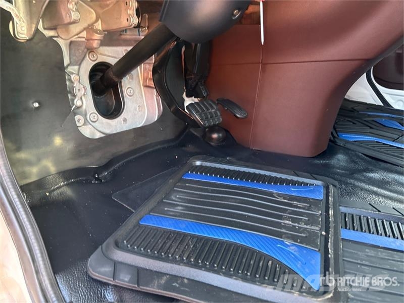 Hino L6 4x2 Extended Cab Rollback Truck Bärgningsbilar