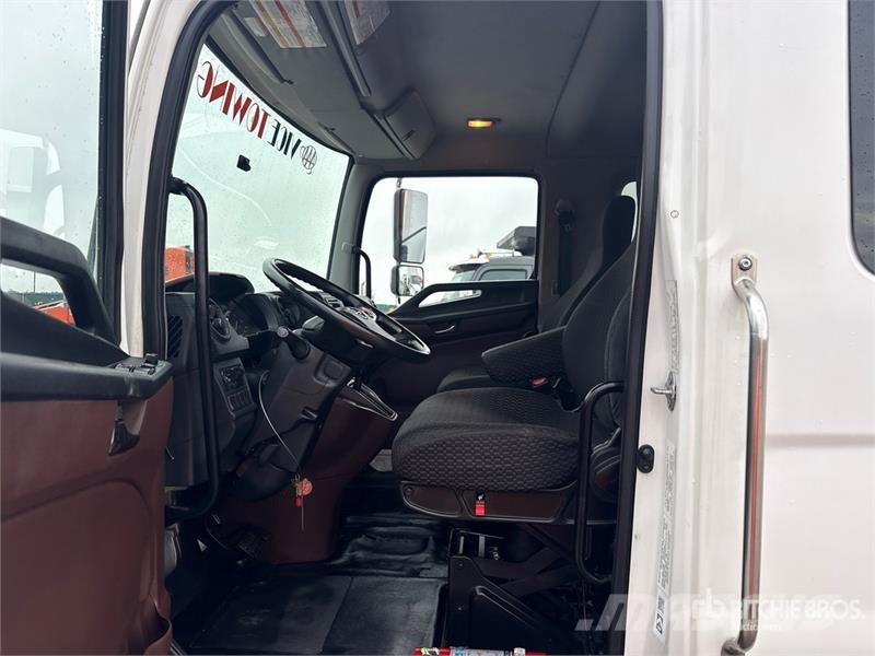 Hino L6 4x2 Extended Cab Rollback Truck Sleepwagens