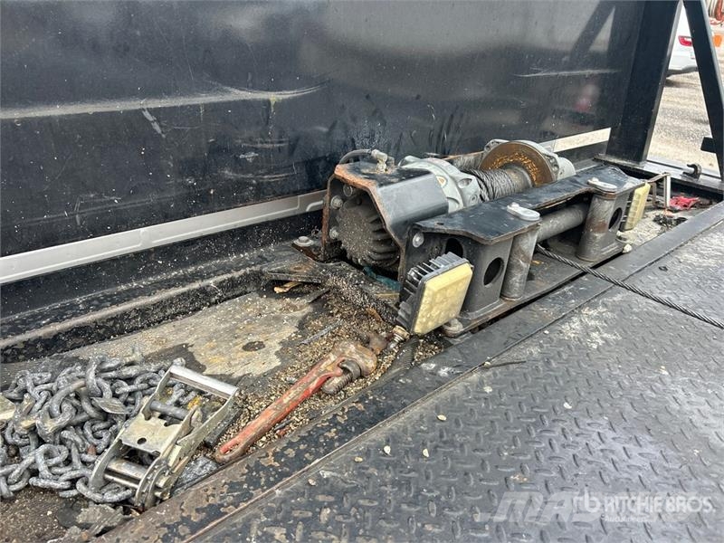 Hino L6 4x2 Rollback Truck Evakuators ar manipulatoru