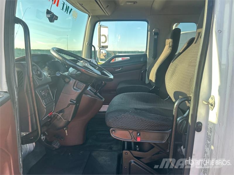 Hino L6 4x2 Rollback Truck Evakuators ar manipulatoru