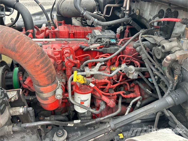 Hino L6 4x2 Rollback Truck Evakuators ar manipulatoru