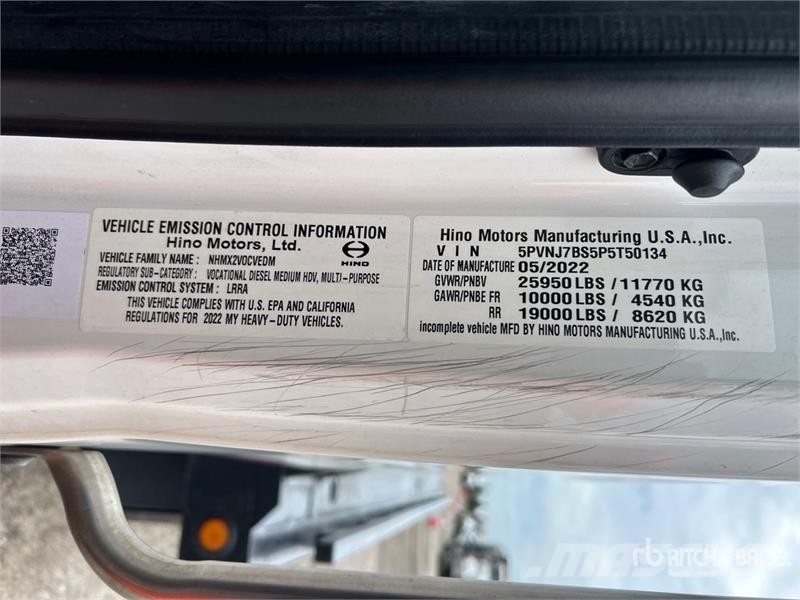 Hino L6 4x2 Rollback Truck Evakuators ar manipulatoru