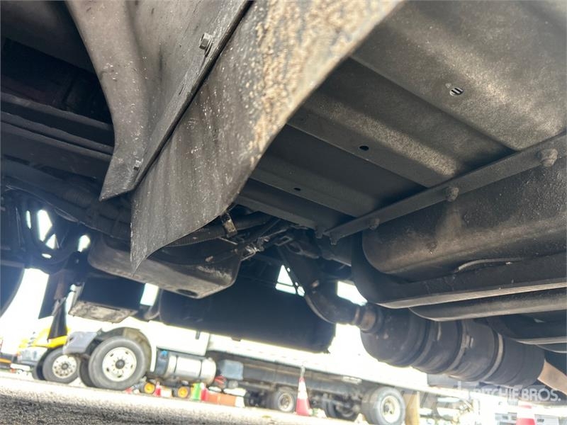 Hino L6 4x2 Rollback Truck Evakuators ar manipulatoru