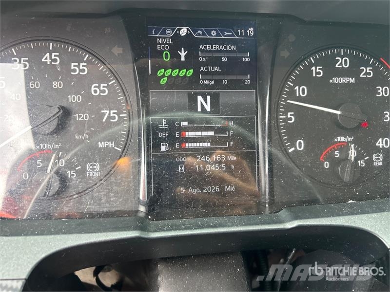 Hino L6 4x2 Rollback Truck Evakuators ar manipulatoru