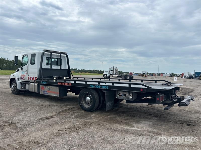 Hino L6 4x2 Rollback Truck Evakuators ar manipulatoru