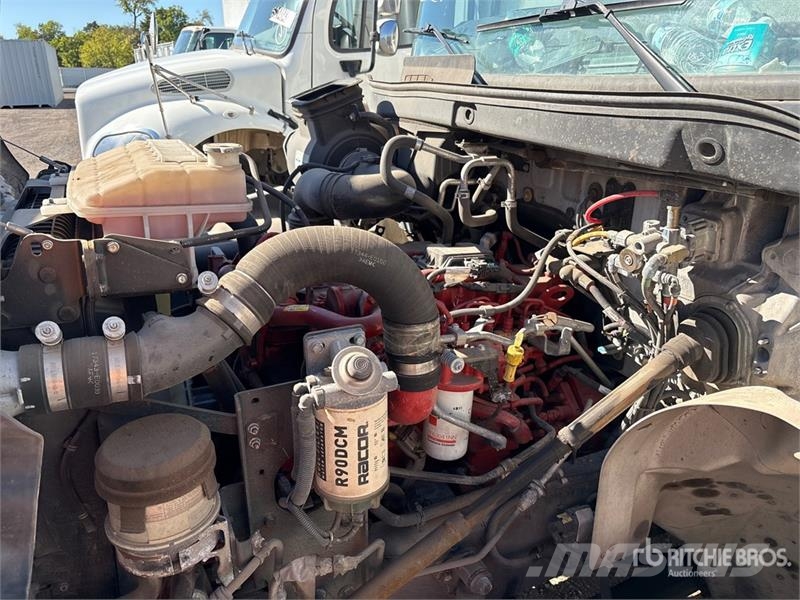 Hino L7 4x2 Van Truck Tovornjaki zabojniki