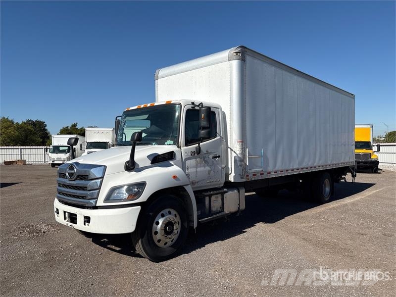Hino L7 4x2 Van Truck Tovornjaki zabojniki