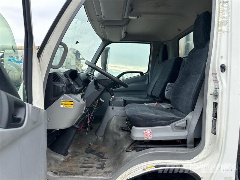 Hino XJC720 4x2 Refrigerated Truck Camiones con temperatura controlada