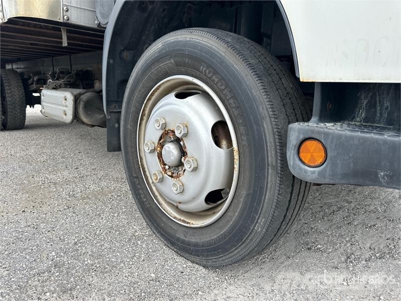 Hino XJC720 4x2 Refrigerated Truck Camiones con temperatura controlada