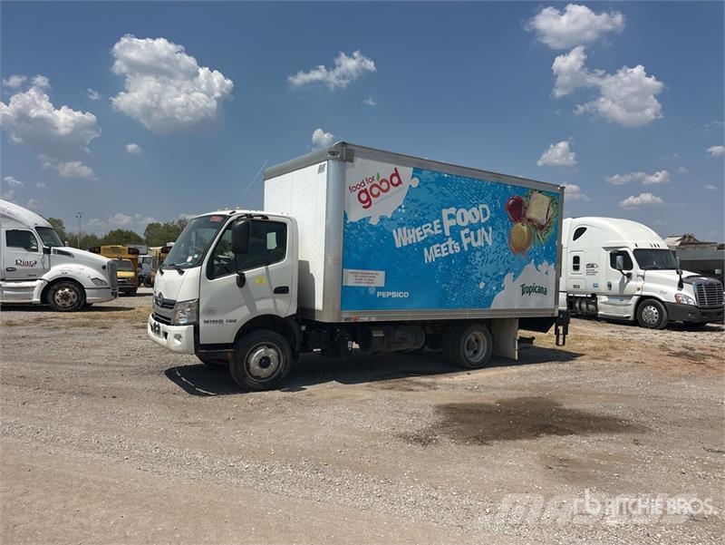 Hino XJC720 4x2 Van Truck 탑차 트럭