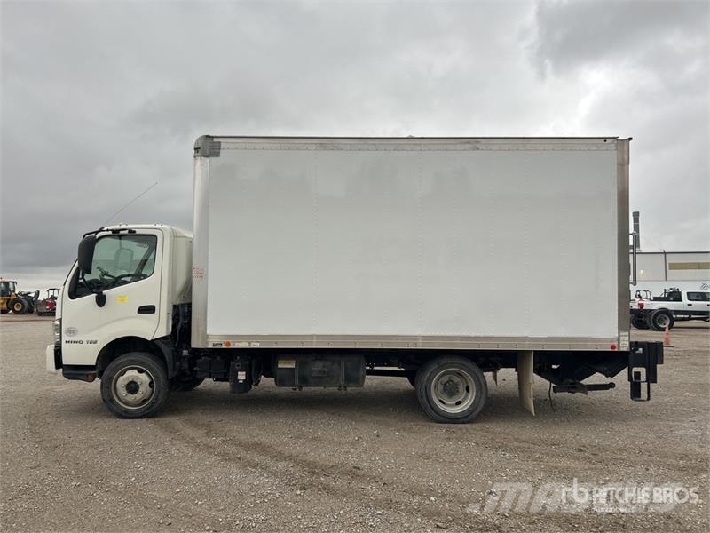 Hino XJC720 4x2 Van Truck Camiones con caja de remolque