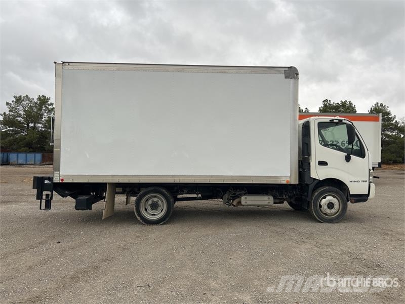 Hino XJC720 4x2 Van Truck Camiones con caja de remolque