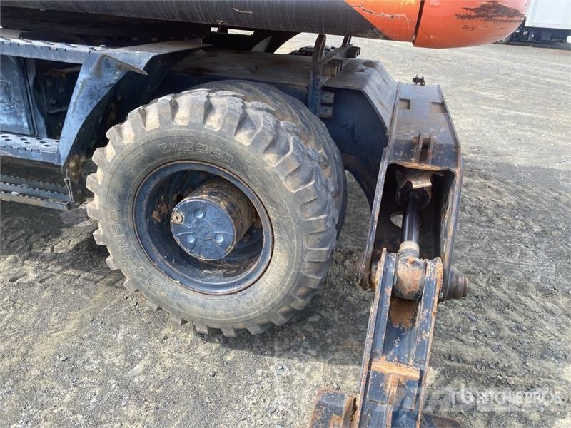 Hitachi 190W-5 4x4 Highway Wheeled Excavator Wheeled excavators
