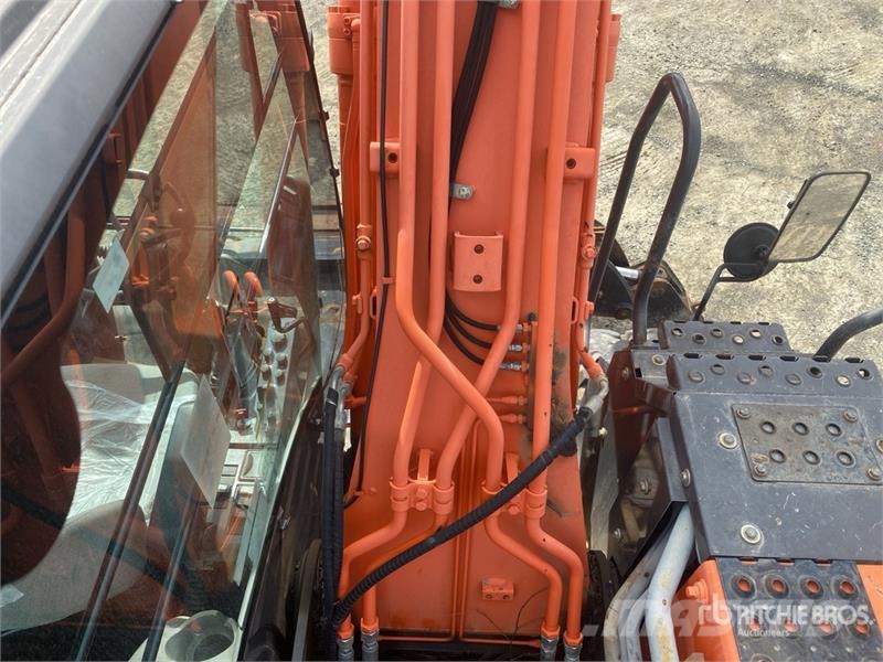 Hitachi 190W-5 4x4 Highway Wheeled Excavator Wheeled excavators