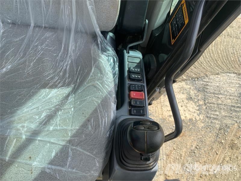 Hitachi 190W-5 4x4 Highway Wheeled Excavator Wheeled excavators