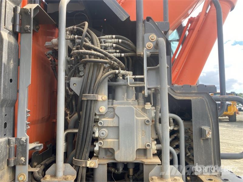 Hitachi 190W-5 4x4 Highway Wheeled Excavator Wheeled excavators