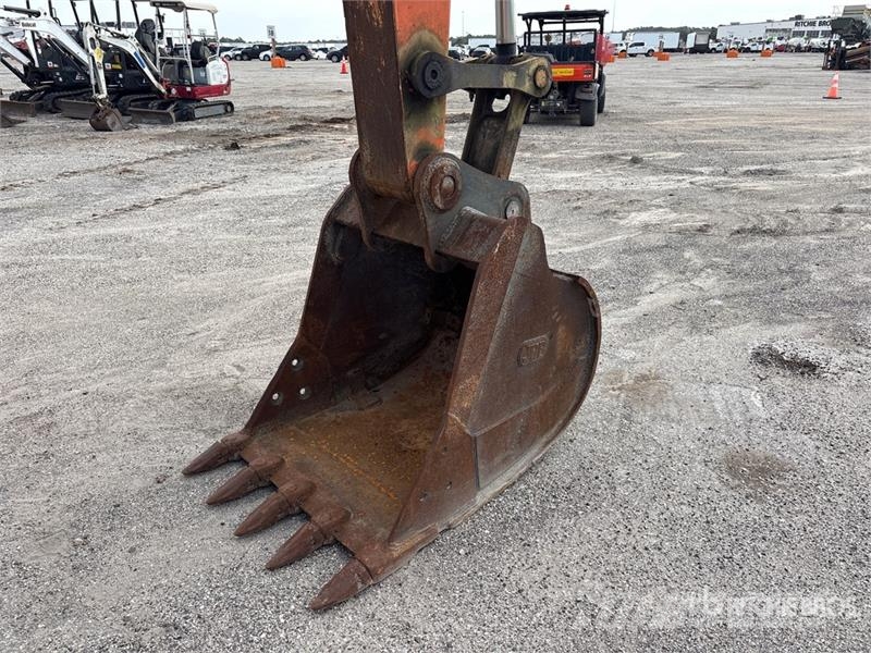 Hitachi ZX135US-6N Tracked Excavator Escavadoras de rastos