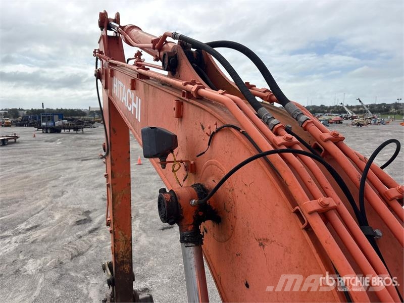 Hitachi ZX135US-6N Tracked Excavator Escavadoras de rastos