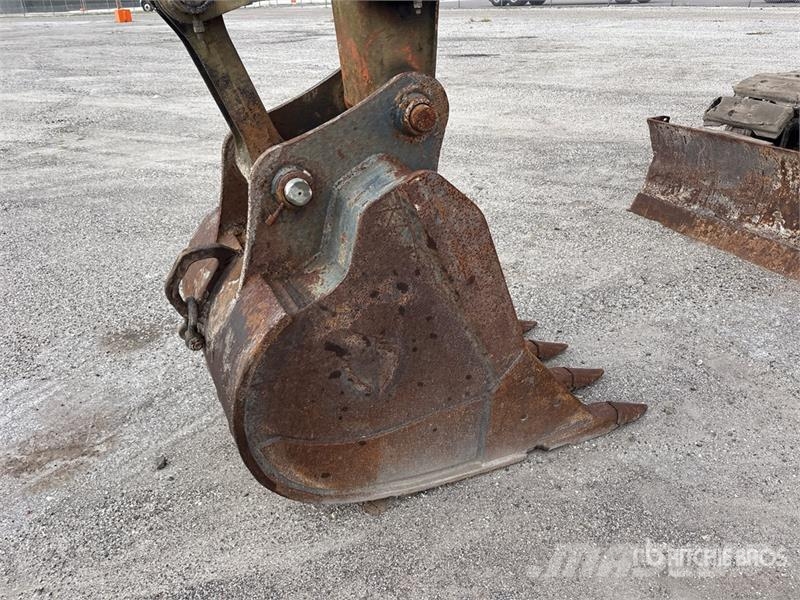 Hitachi ZX135US-6N Tracked Excavator Escavadoras de rastos
