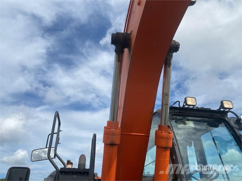 Hitachi ZX190W-5A 4x4 Highway Wheeled Excavator 轮式挖掘机
