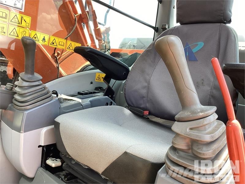 Purchase Hitachi ZX200-6 crawler excavators, Bid & Buy on Auction