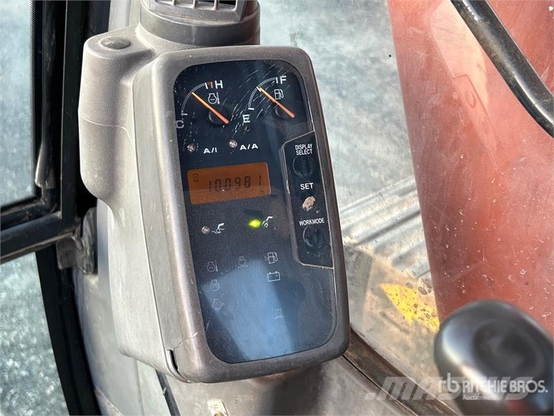 Hitachi ZX200LC-3 Tracked Excavator Kāpurķēžu ekskavatori
