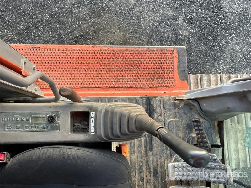 Hitachi ZX200LC-3 Tracked Excavator Kāpurķēžu ekskavatori