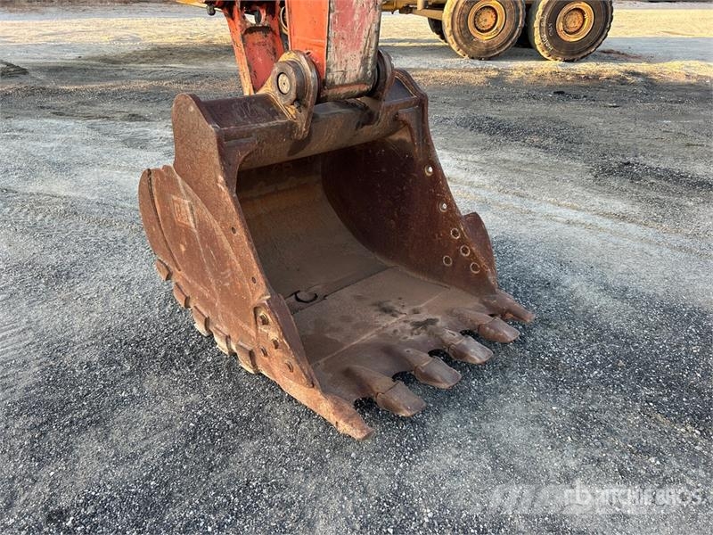 Hitachi ZX200LC-3 Tracked Excavator Kāpurķēžu ekskavatori