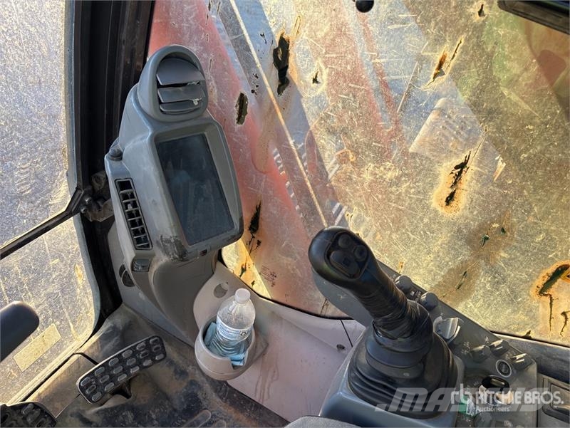 Hitachi ZX210LC-6 Tracked Excavator 大型油圧ショベル12t以上（パワーショベル・ユンボ）