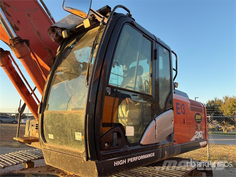 Hitachi ZX210LC-6 Tracked Excavator 大型油圧ショベル12t以上（パワーショベル・ユンボ）