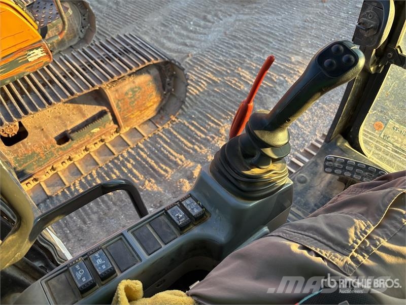 Hitachi ZX210LC-6 Tracked Excavator 大型油圧ショベル12t以上（パワーショベル・ユンボ）