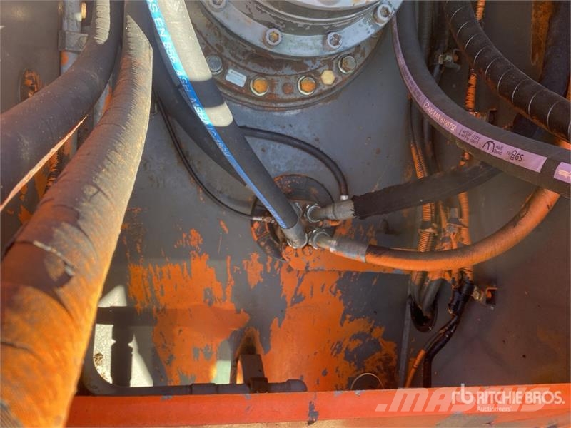 Hitachi ZX350LC-3 Gravemaskiner på larvebånd