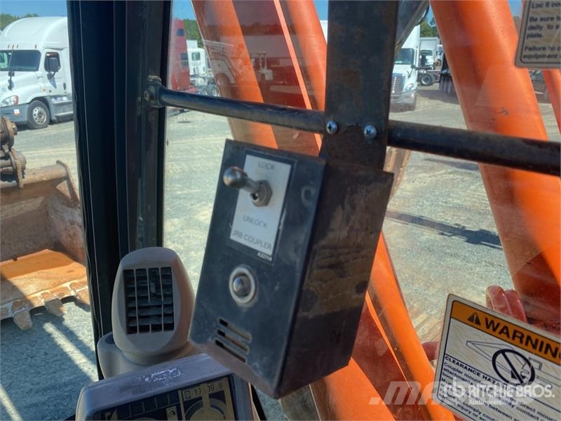 Hitachi ZX350LC-3 Gravemaskiner på larvebånd