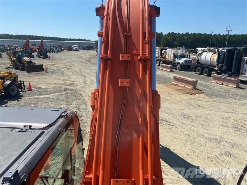 Hitachi ZX350LC-3 Gravemaskiner på larvebånd