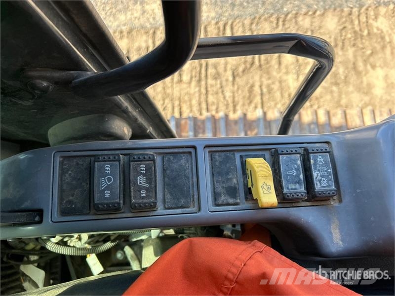 Hitachi ZX350LC-6 Tracked Excavator Bagri goseničarji