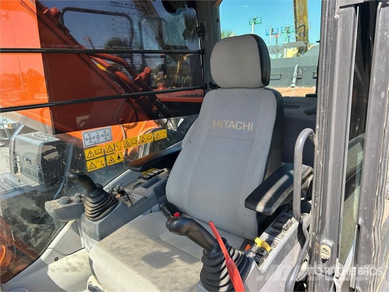 Hitachi ZX350LC-6 Tracked Excavator Bagri goseničarji