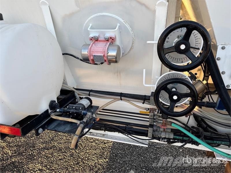  Holcombe HM10H Hydraulic Concrete Volumetric Mixer 건설 장비 - 기타