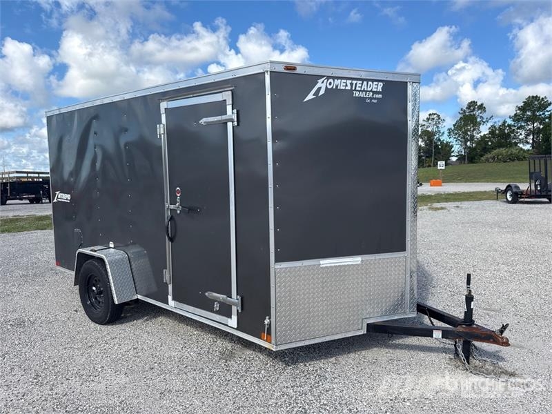  Homesteader 12 ft S/A Enclosed Trailer Прицепы-фургоны