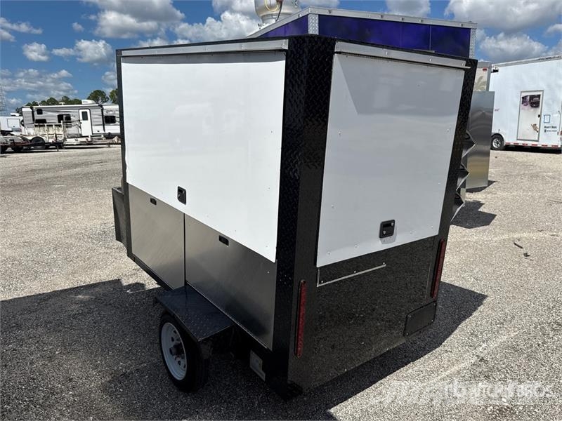 Hook & Line Cargo 7 ft S/A Food Concession Trailer Andere Anhänger