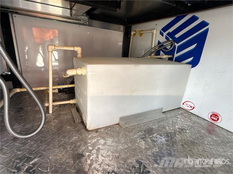 Hook & Line Cargo 7 ft S/A Food Concession Trailer Andere Anhänger