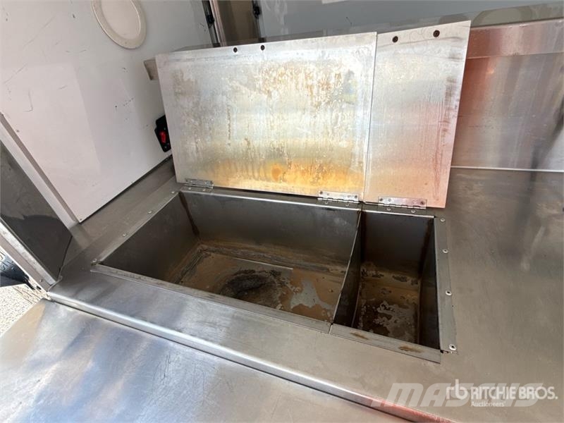 Hook & Line Cargo 7 ft S/A Food Concession Trailer Andere Anhänger