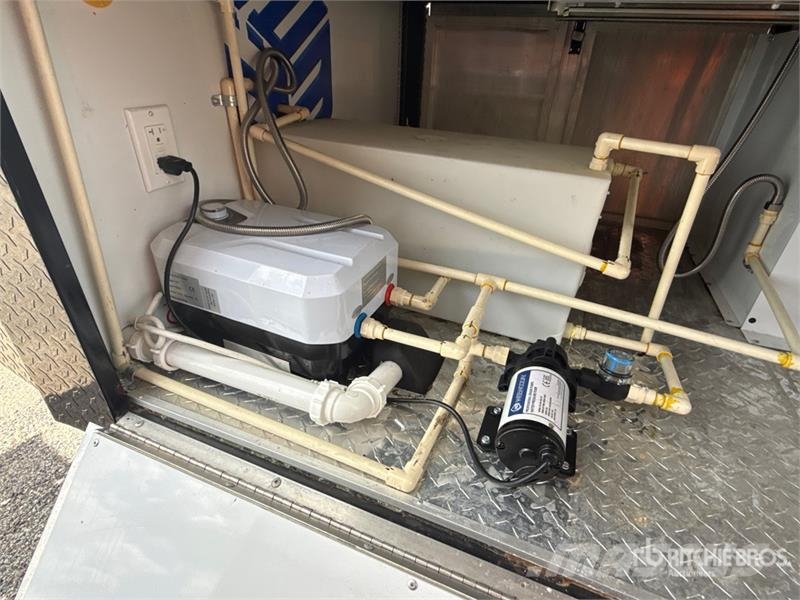 Hook & Line Cargo 7 ft S/A Food Concession Trailer Andere Anhänger