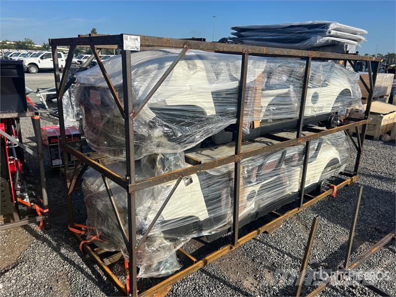  HQ100 Electric Quantity of (2) White Six-Seater Go Гольф-кары