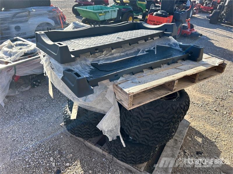  HQ80 Quantity of 3 Golf Cart (Unused) Golfikärud