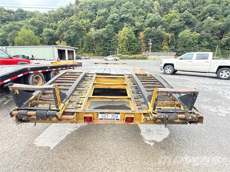 Hudson 22 ft T/A Equipment Trailer Autonkuljetusperävaunut