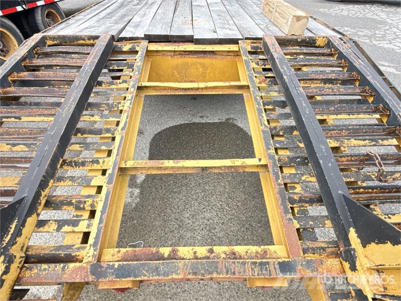 Hudson 22 ft T/A Equipment Trailer Autonkuljetusperävaunut