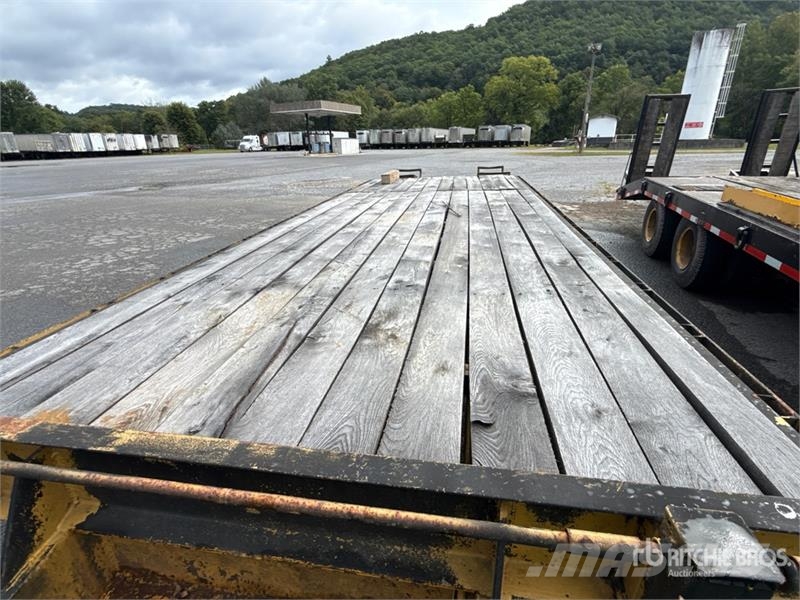 Hudson 22 ft T/A Equipment Trailer Autonkuljetusperävaunut